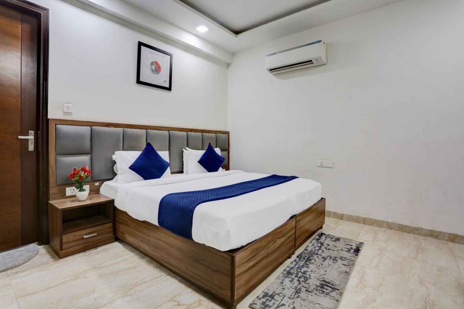 Hotel Greysky Medicity Gurgaon Exterior photo