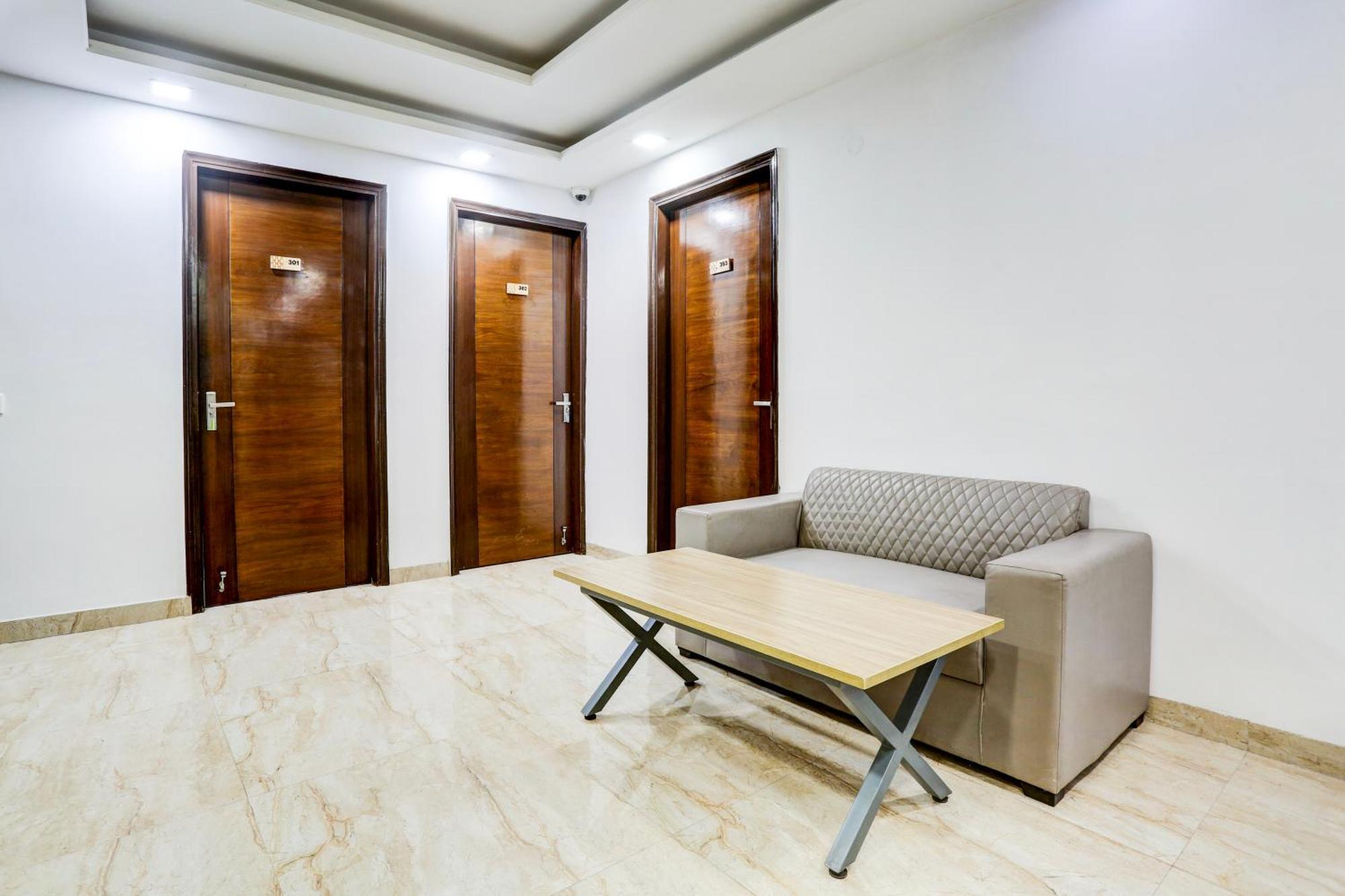Hotel Greysky Medicity Gurgaon Exterior photo