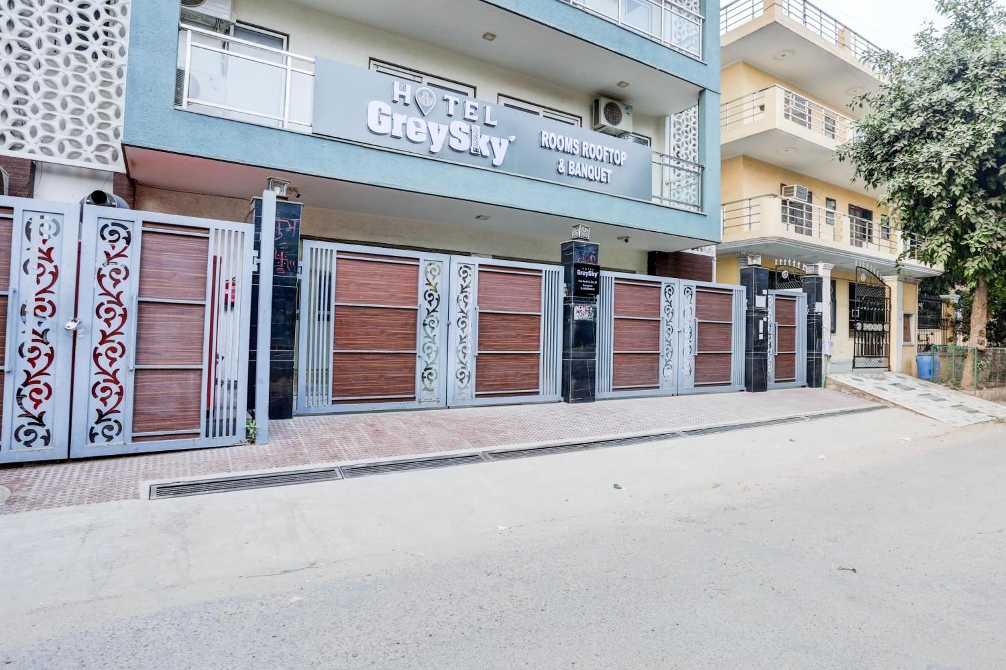 Hotel Greysky Medicity Gurgaon Exterior photo