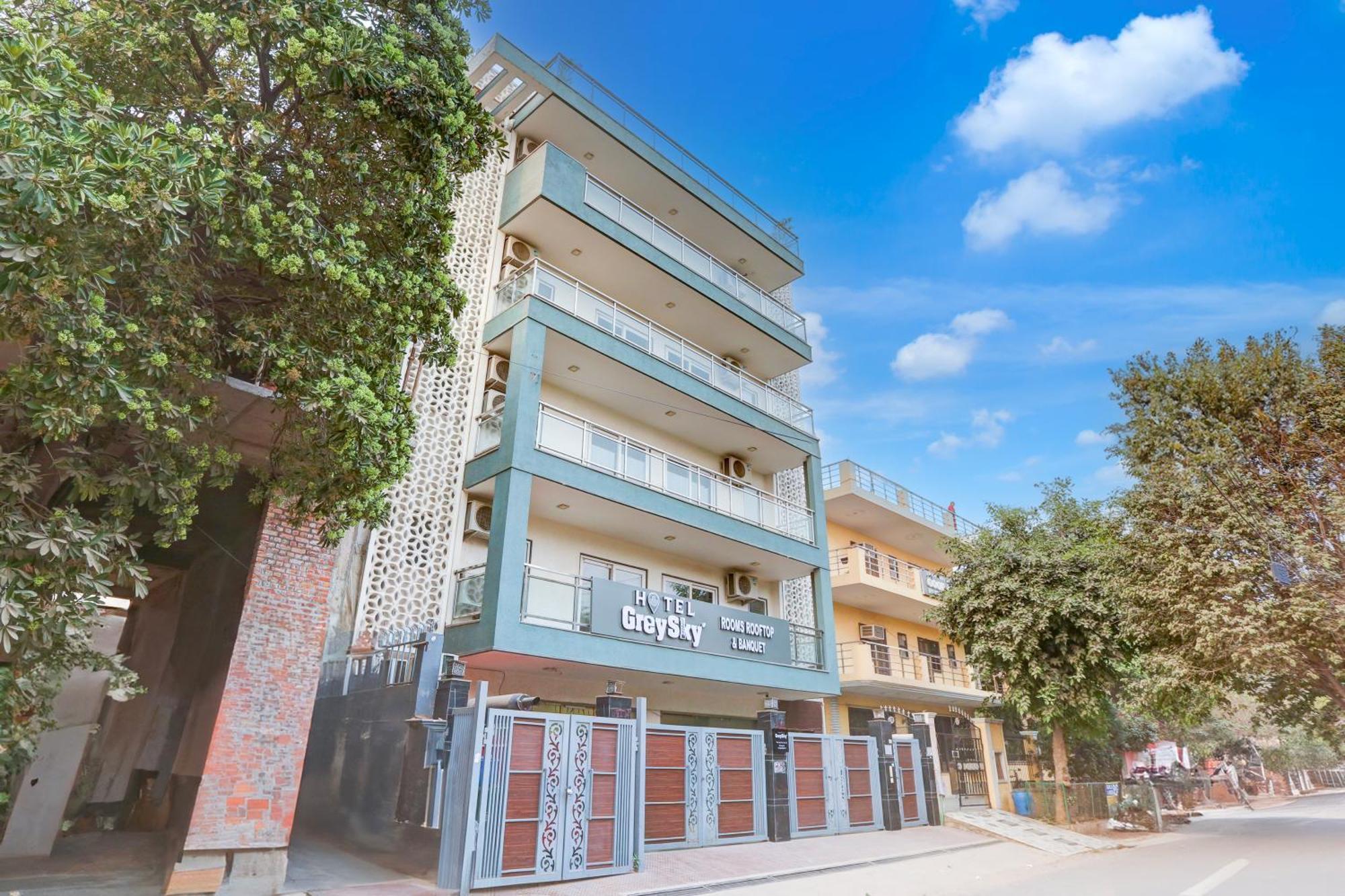 Hotel Greysky Medicity Gurgaon Exterior photo