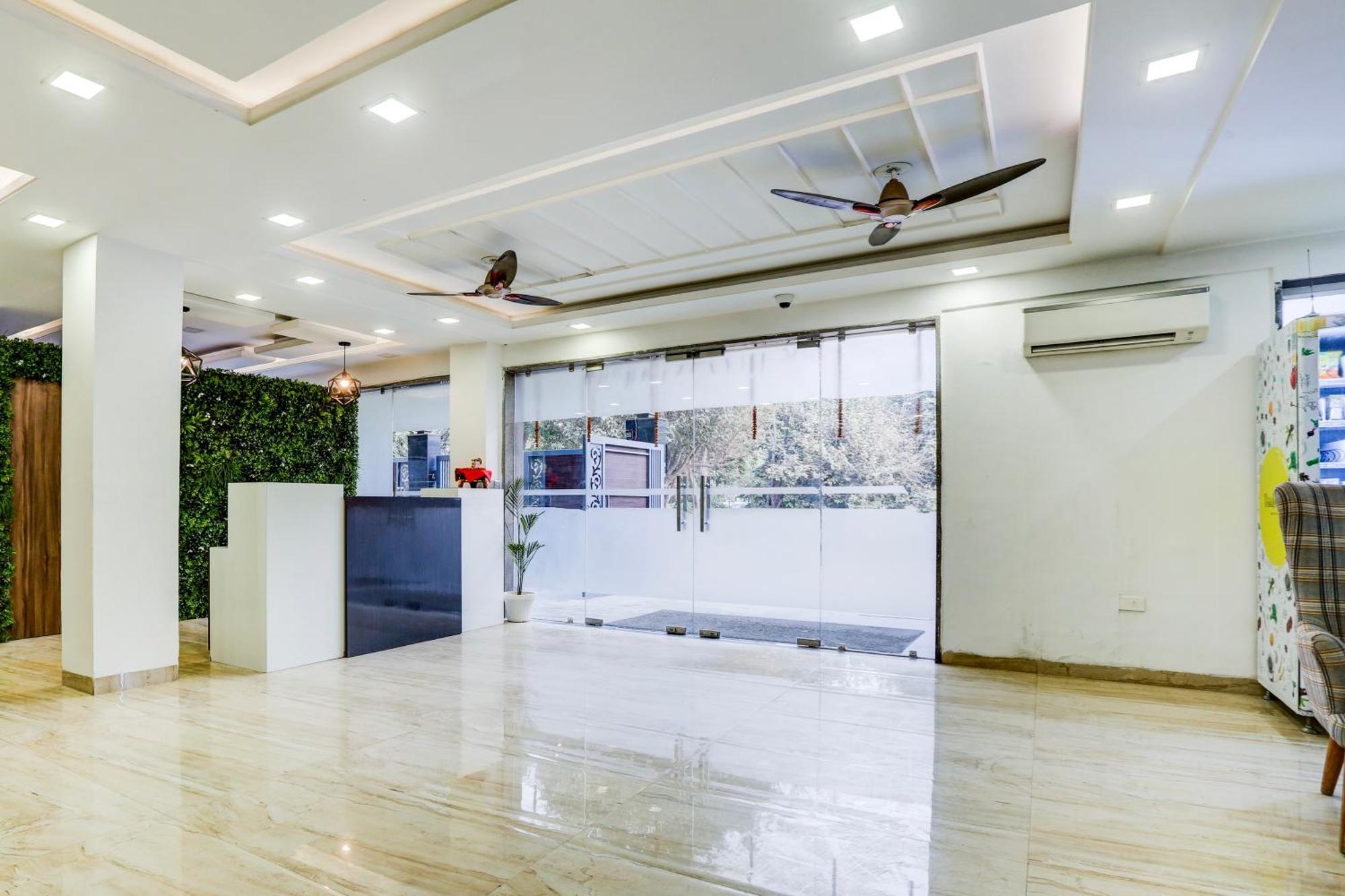 Hotel Greysky Medicity Gurgaon Exterior photo