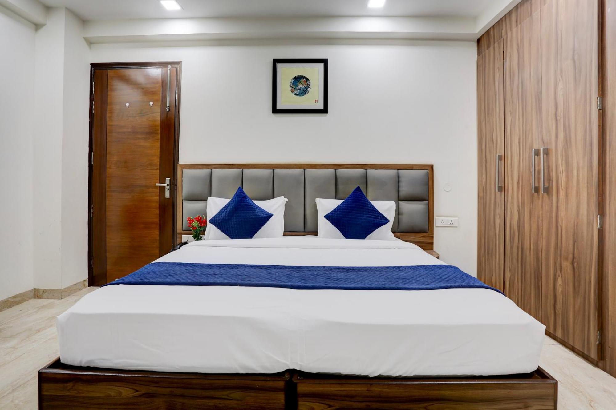 Hotel Greysky Medicity Gurgaon Exterior photo