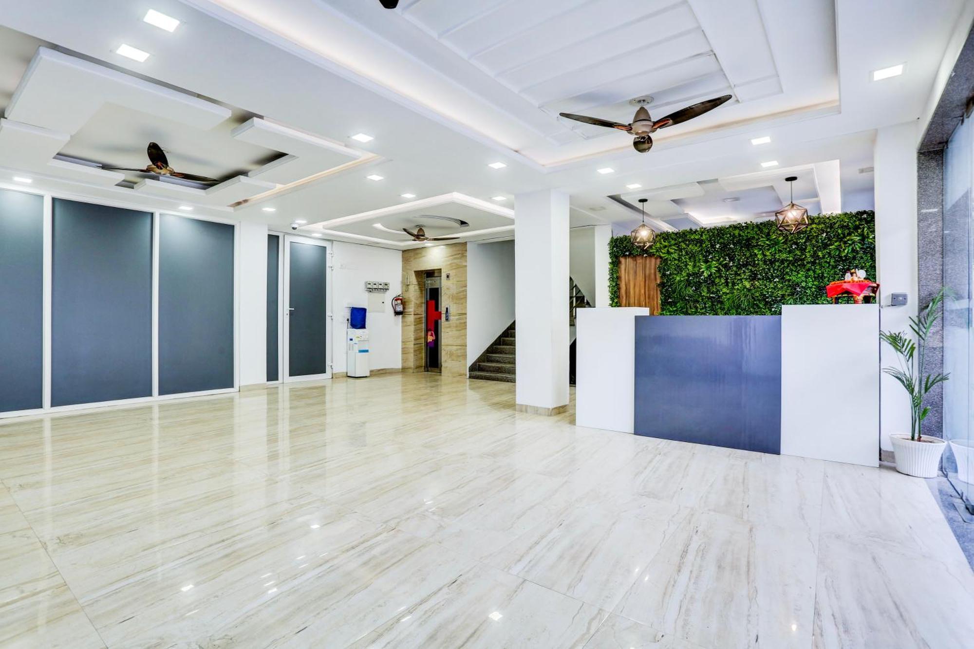 Hotel Greysky Medicity Gurgaon Exterior photo